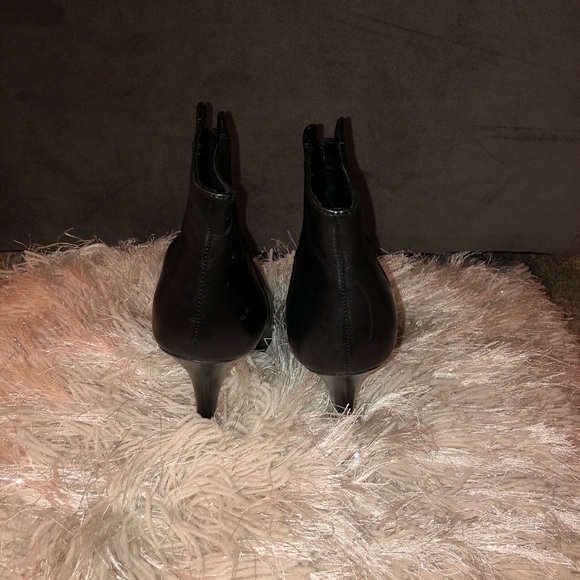 Gorgeous Italian Leather Booty - Picture 4 of 6